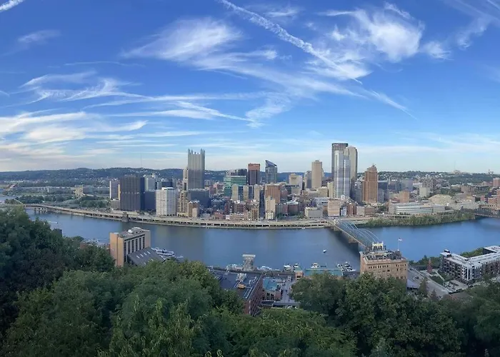 Luxury At The Point Easy Access To And From Downtown 24-7 Parking Pittsburgh